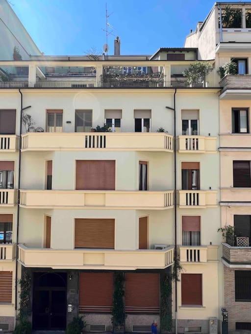Tarra Place Milano Esterno foto